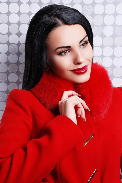 Bella donna in cappotto — Foto Stock