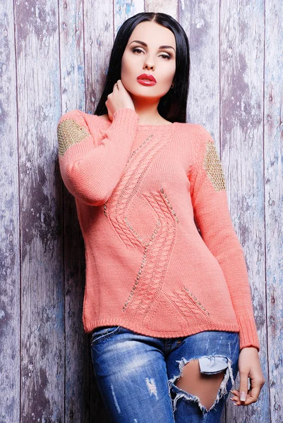 Woman in casual knitted sweater — Stock Photo, Image