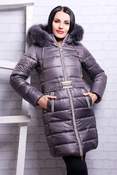 Woman in winter coat — Stock Photo, Image