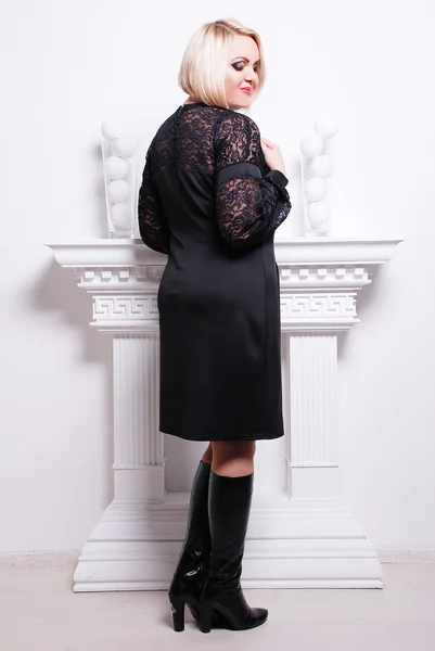Vrouw in stijlvolle kleren Stockfoto