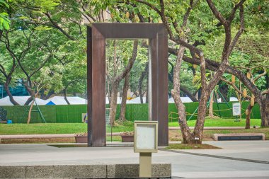 Manila, Filipinler - Şubat 02, 2020: Gündüz vakti Makati şehrinin sokakları