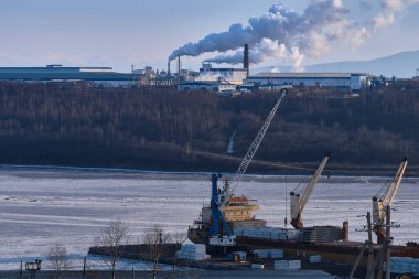 Vanino, Rusya - 18 Ocak 2021: Vanino limanında gemiler.