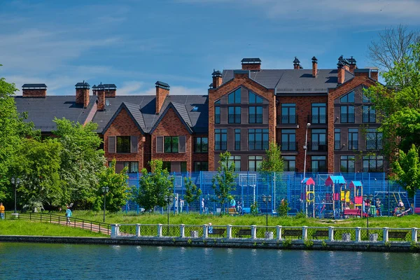 Kaliningrad Russland Mai 2021 Blick Auf Den Teich Der Stadt — Stockfoto