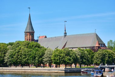 Kaliningrad, Rusya - 31 Mayıs 2021: Kanta Adası 'ndaki Kalininingrad Katedrali.