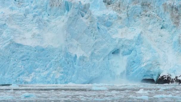 Glaciar Aialik Caudal de hielo Océano Pacífico Costa de Alaska — Vídeo de stock