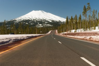 Road to Mt. Bachelor Ski Resort Cascade Range  clipart