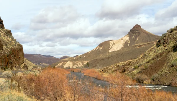 Oregon nas 19 Jan dnia River Highway Waterspout kanion — Zdjęcie stockowe