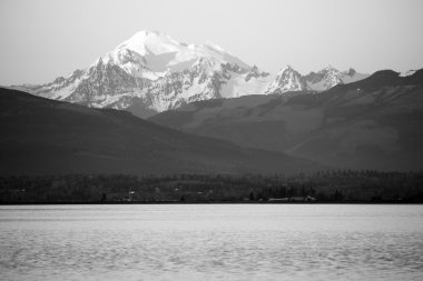 MT Baker Kuzey Cascade Dağları Puget Sound Washington