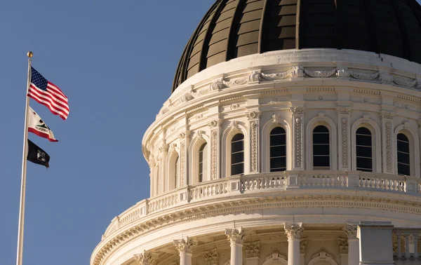 Downtown Sacramento California capitale cupola edificio Skylin — Foto Stock