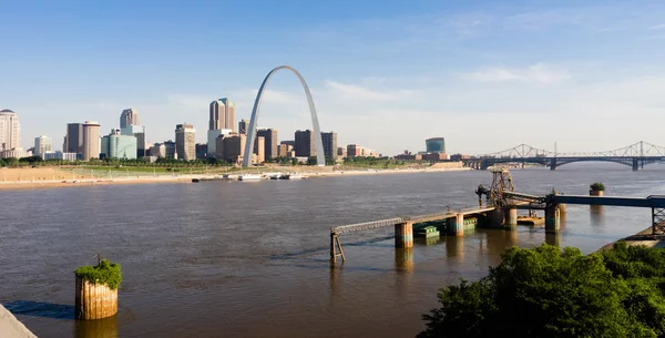 St Louis Missouri centrum stad Skline Arch Gateway West — Stockfoto