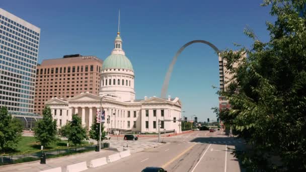 Louis Downtown Skyline Gateway Arch Midwest Urban Landscape Mississippi River — стоковое видео