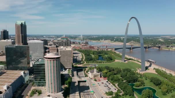 Louis Şehir Şehir Manzarası Gateway Arch Midwest Kentsel Peyzaj Mississippi — Stok video