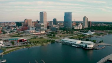 Milwaukee Wisconsin Büyük Gölü Michigan Havacılık Merkezi 4K UHD