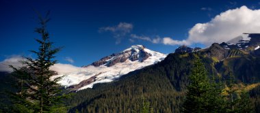 Yatay panoramik Mt Baker Heliotrope Ridge Cascade aralığı