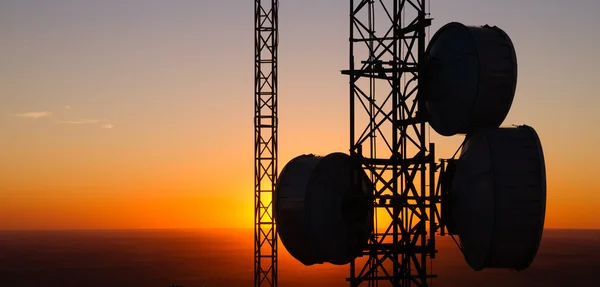 Cellular Radio Wave Communication Towers Evening Sunset Horizon — Stock Photo, Image