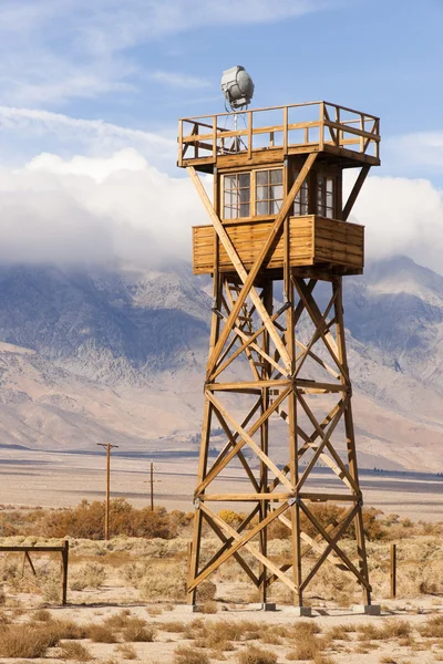 Wachturm suchscheinwerfer manzanar nationale historische stätte kalifornien — Stockfoto