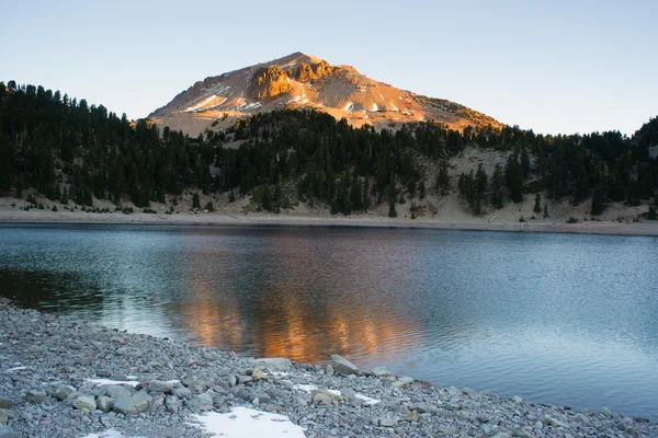 Parque Nacional Volcánico Lassen Peak Lago Helen Puesta del sol — Foto de Stock