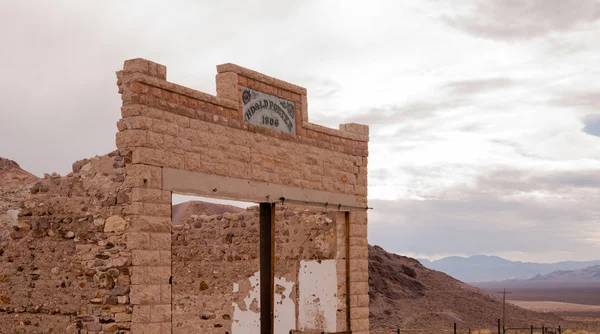 Rhyolite Ghost Town Nevada staat primitieve gebouw nog steeds — Stockfoto