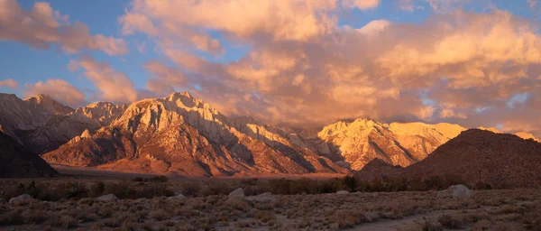 Golden Alpine Sunrise Alabama Hills Sierra Nevada Range California — Stock Photo, Image