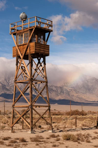 Guard toren zoeklicht Manzanar National Historic Site Californië — Stockfoto