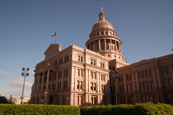 Kapitaal gebouw Austin Texas regeringsgebouw blauwe luchten — Stockfoto