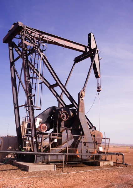 德克萨斯州油泵杰克水力压裂法原油萃取机 — 图库照片