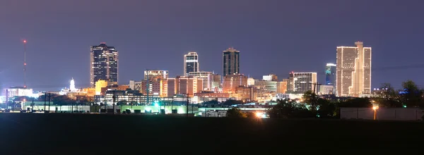 Fort Worth Texas şehir manzarası Trinity Nehri geç gece — Stok fotoğraf