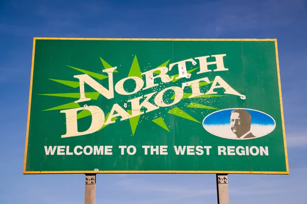 Welcom to North Dakota Highway Schild Einschusslöcher — Stockfoto