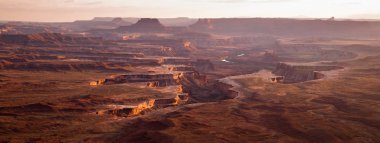 Günbatımı Soda yayları Havzası yeşil nehir Canyonlands Milli Parkı