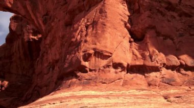Arches National Park kaya oluşumları çift pencere kemer kaydırma