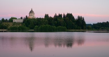 Hükümet sermaye Gölü Olympia Washington günbatımı Dusk