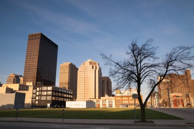 Sokak Pazar sabah gündoğumu Dayton Ohio Midwest ABD ıssız