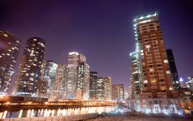 İç kanal suyolu Downtown Chicago şehir manzarası