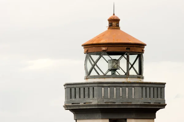 Zabytkową strukturę odkryty wieża latarni poręczy morskie Bea — Zdjęcie stockowe