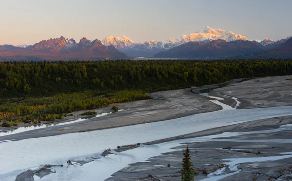 Parque Nacional del sur vista Monte Mckinley gama Denali — Foto de Stock