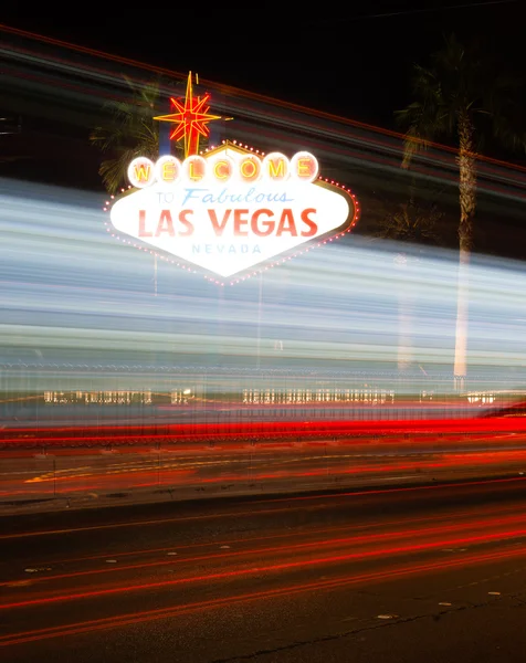 Las Vegas işareti Boulevard şerit yol kenarı cazibe hoş geldiniz — Stok fotoğraf