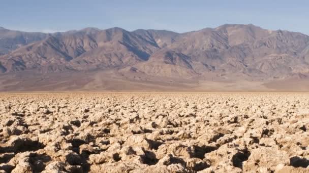 Pod mořem Devil golfové hřiště Death Valley — Stock video