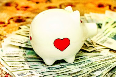 Kumbara ve Rus ruble