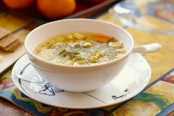 Vegetarische Suppe zum Abendessen — Stockfoto
