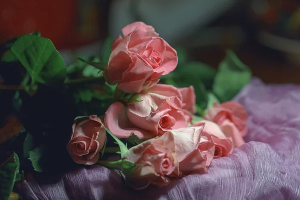 Fairy Tayle Rose im Strauß frischer rosa Rosen — Stockfoto