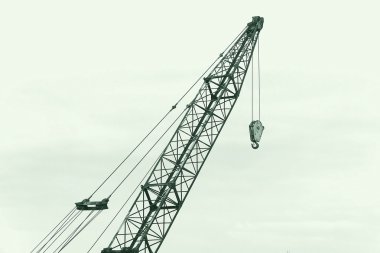 Grand Yükaldırma vinç