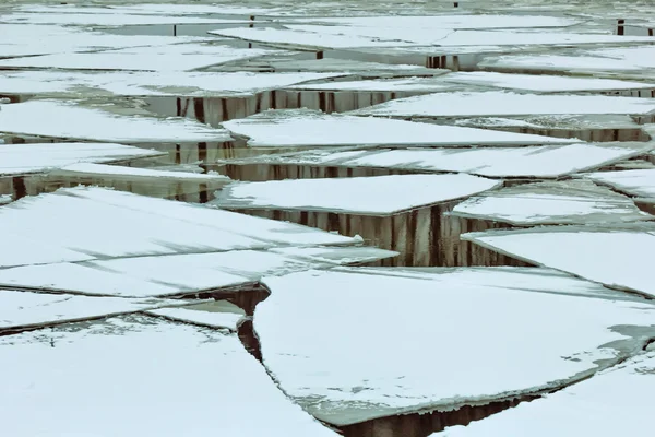 Ice floes on river — Stock Photo, Image