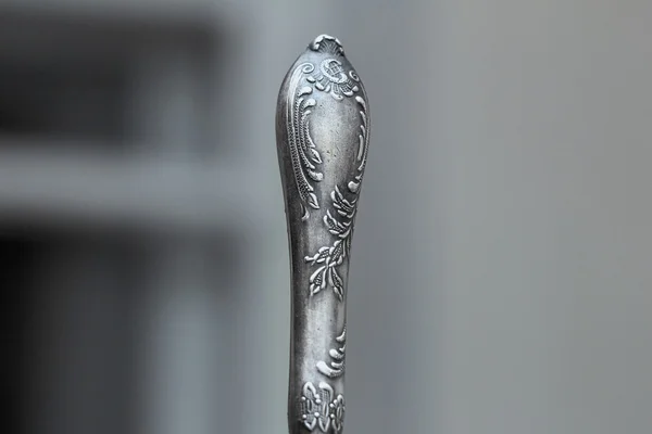 Punho faca de mesa prata antiga — Fotografia de Stock