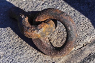 Yüzük tekneler demirleme için