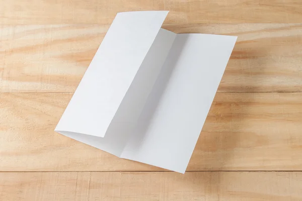 Papel de brochura em branco — Fotografia de Stock