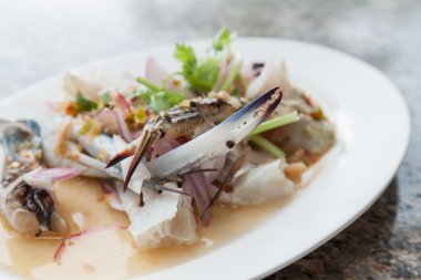 Baharatlı Yengeç Salatası 