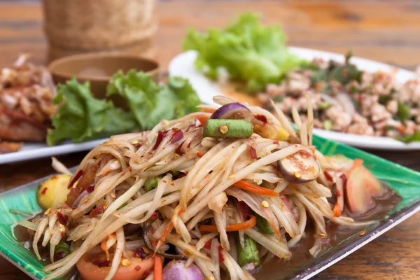 Green Papaya Salad " SOM TAM ",Spicy minced meat salad — Stock Photo, Image