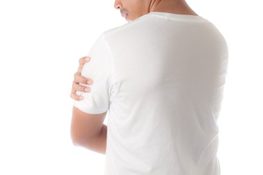 omuz ağrısı olan adam