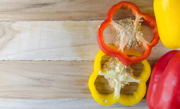 Bell pepper on wooden — Stock Photo, Image