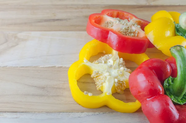 Bell pepper on wooden — Stock Photo, Image